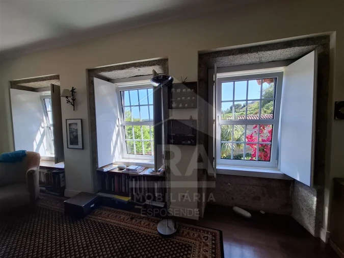 Moradia T5 para Venda em Palmeira de Faro e Curvos Foto 16