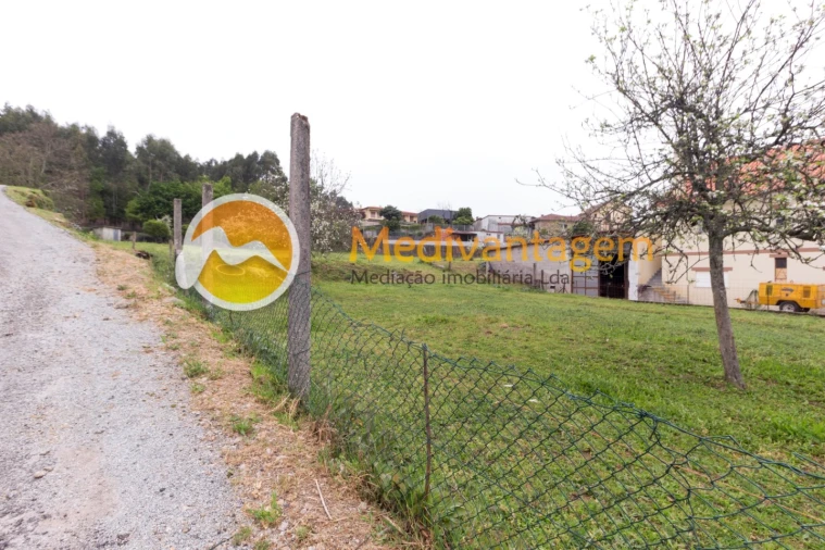 Terreno para Venda em Escariz (São Mamede) e Escariz (São Martinho) Foto 2