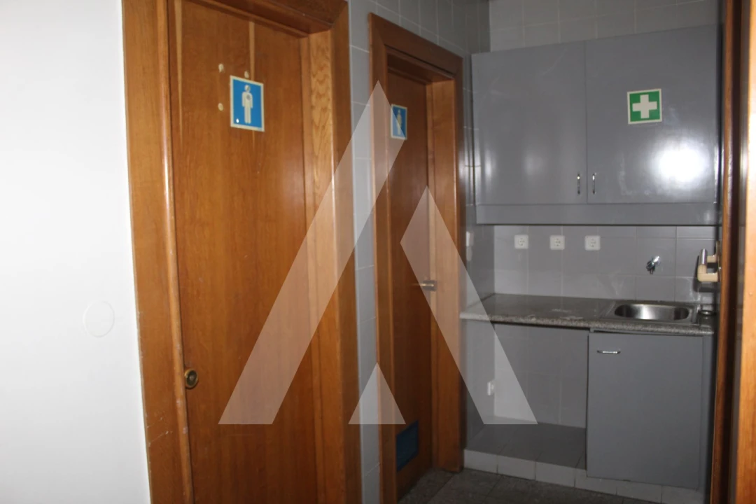 Loja para Venda em Cortegaça Foto 13