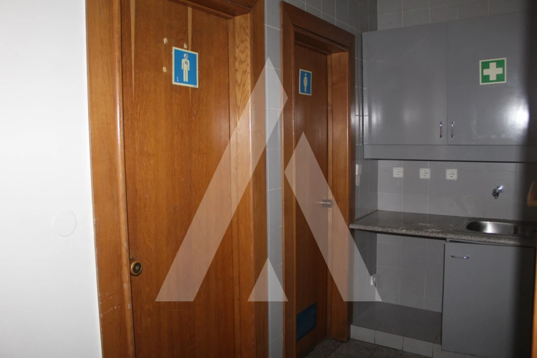 Loja para Venda em Cortegaça Foto 14