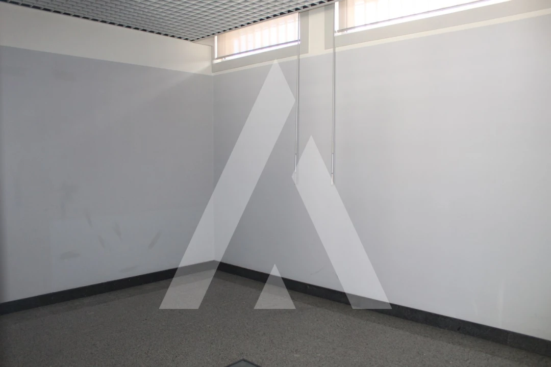 Loja para Venda em Cortegaça Foto 16