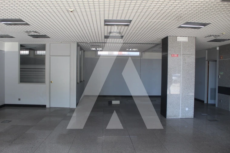 Loja para Venda em Cortegaça Foto 2