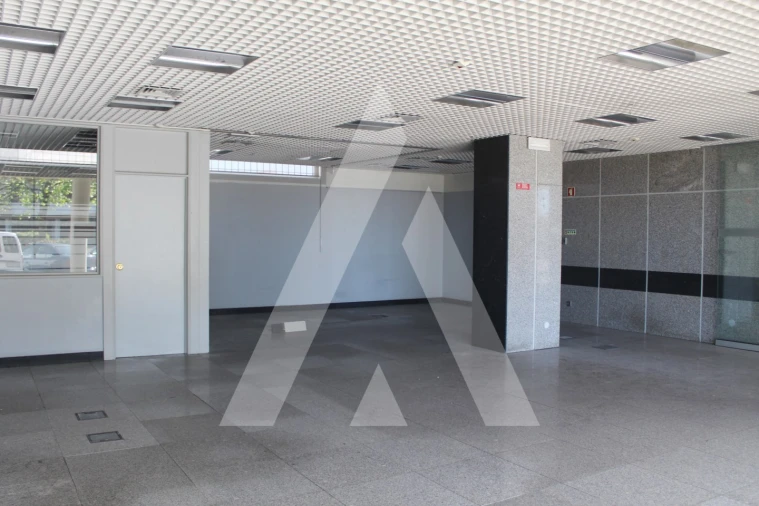 Loja para Venda em Cortegaça Foto 4