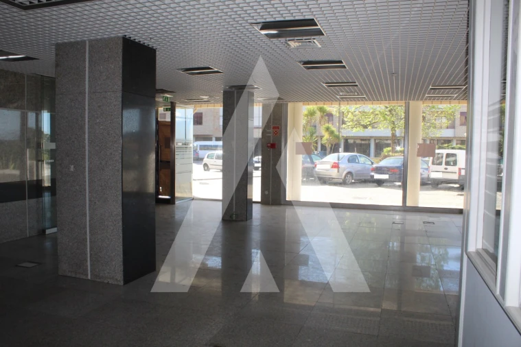 Loja para Venda em Cortegaça Foto 7