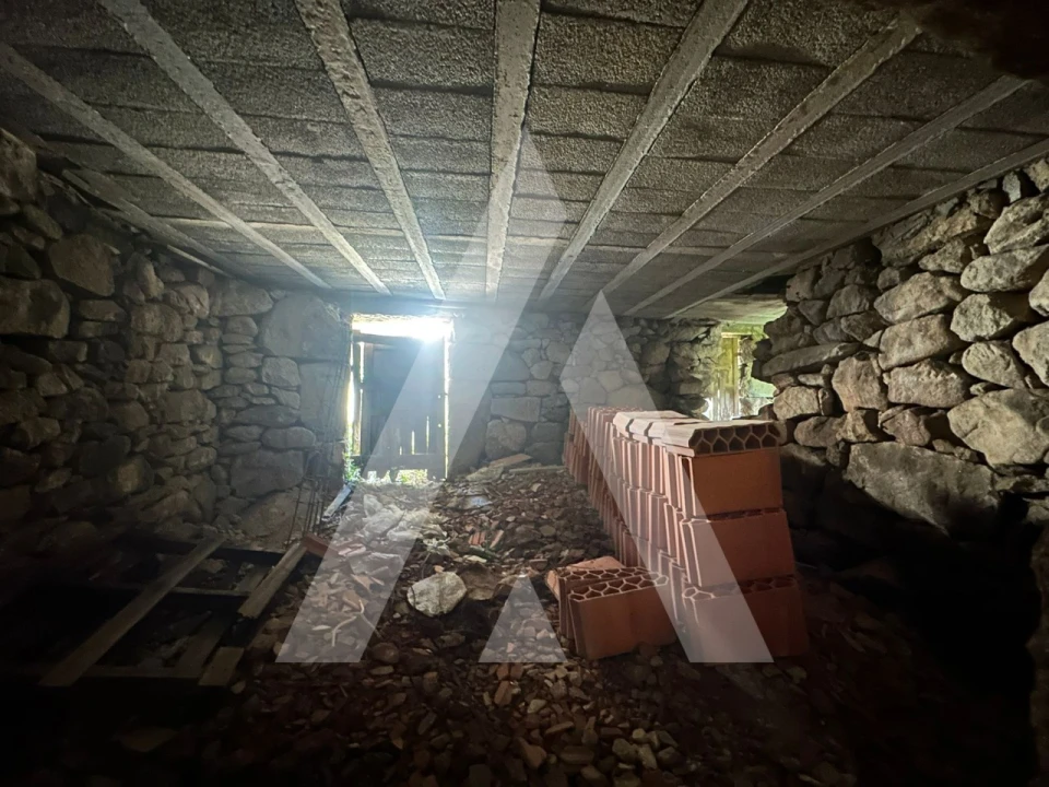 Moradia T2 para Venda em Talhadas Foto 3