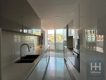 Apartamento T4 para Venda em Funchal (Se)