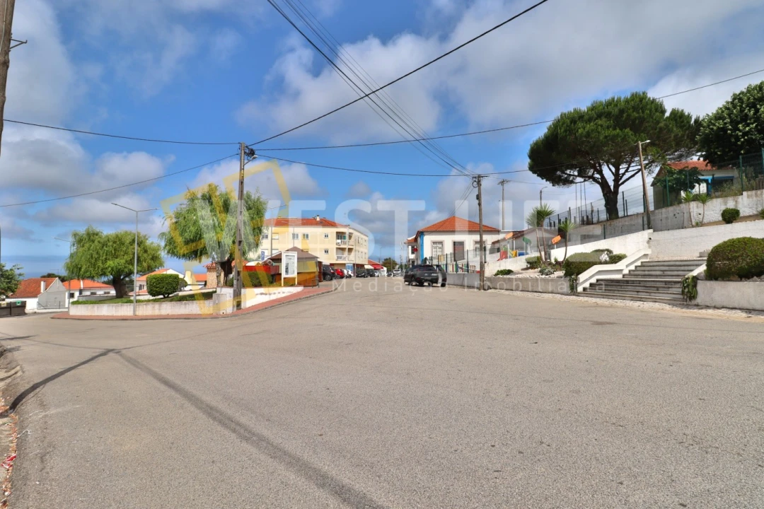 Garagem para Venda em Igreja Nova e Cheleiros Foto 11