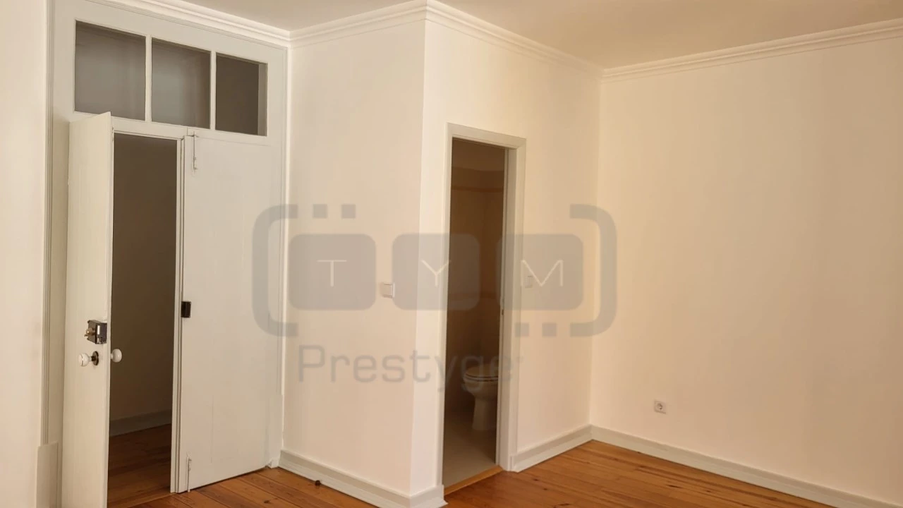 Escritório para Arrendamento em São João Baptista e Santa Maria dos Olivais Foto 1