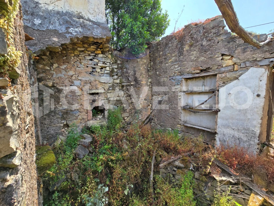 Moradia T2 para Venda em Areias e Pias Foto 3