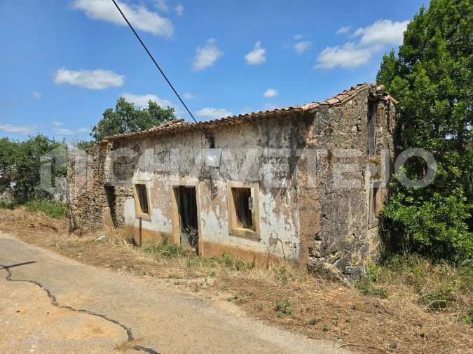 Moradia T2 para Venda em Areias e Pias Foto 1