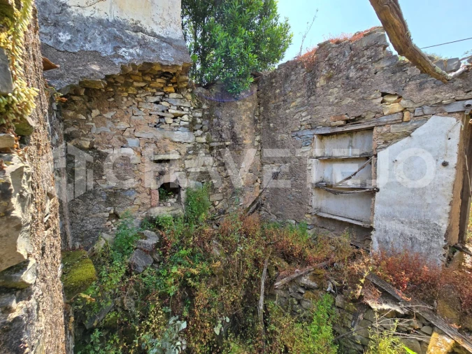 Moradia T2 para Venda em Areias e Pias Foto 3