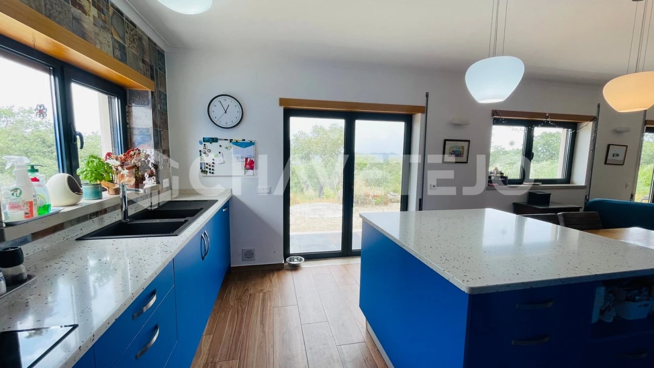 Quinta T4 para Venda em Pousaflores Foto 12