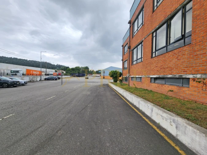 Escritório para Arrendamento em Pedroso e Seixezelo Foto 7