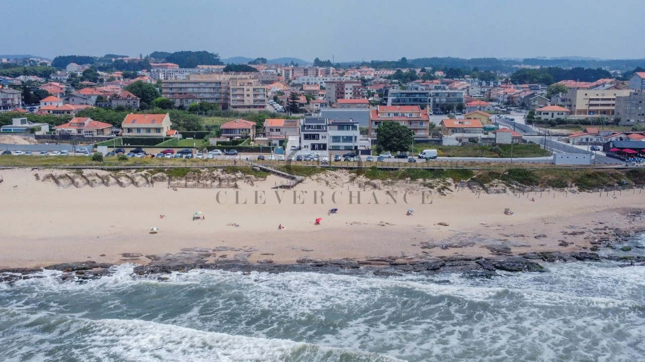 Moradia T3 para Venda em São Felix da Marinha Foto 44
