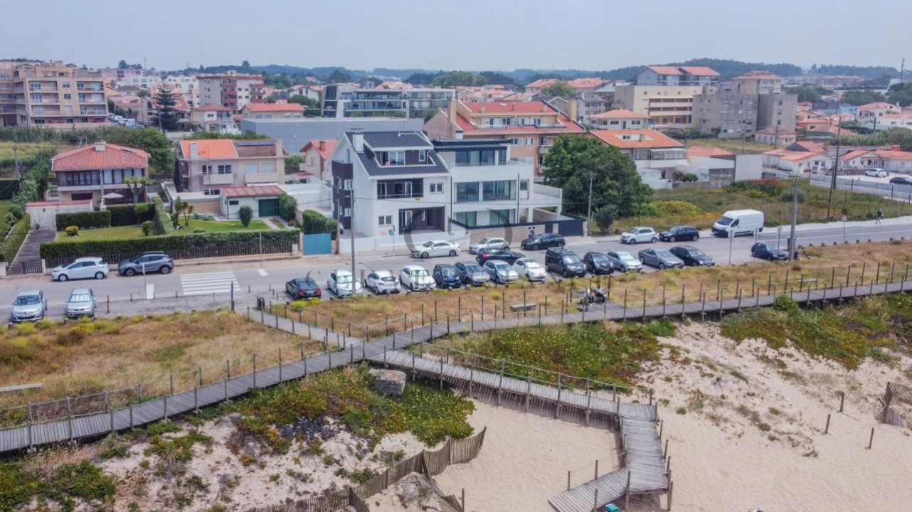 Moradia T2 para Venda em São Felix da Marinha Foto 40