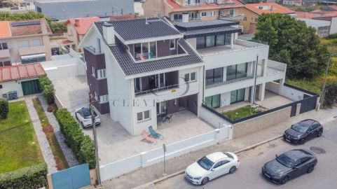 Moradia T2 para Venda em São Felix da Marinha