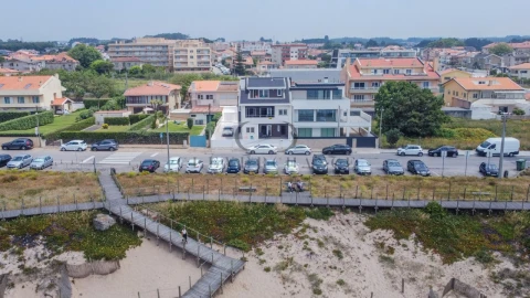 Moradia T2 para Venda em São Felix da Marinha