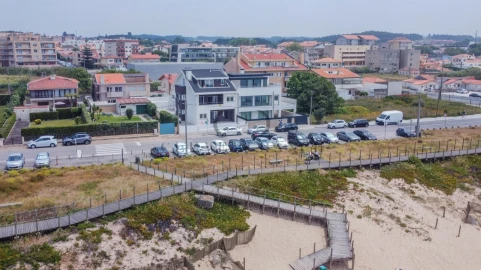 Moradia T2 para Venda em São Felix da Marinha