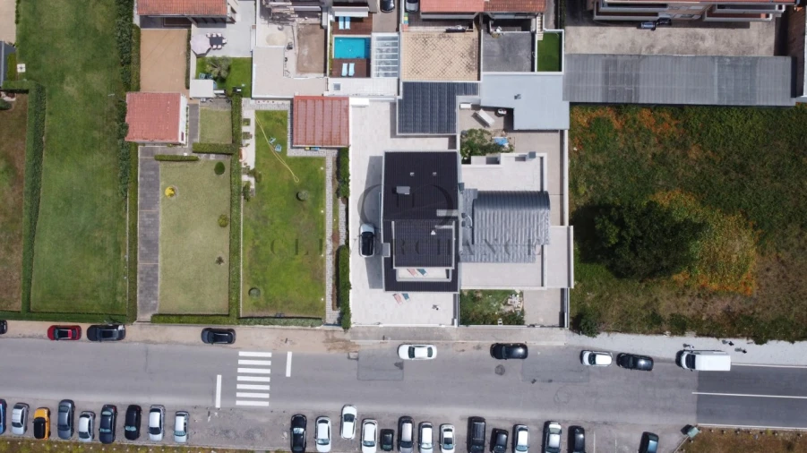 Moradia T2 para Venda em São Felix da Marinha Foto 36