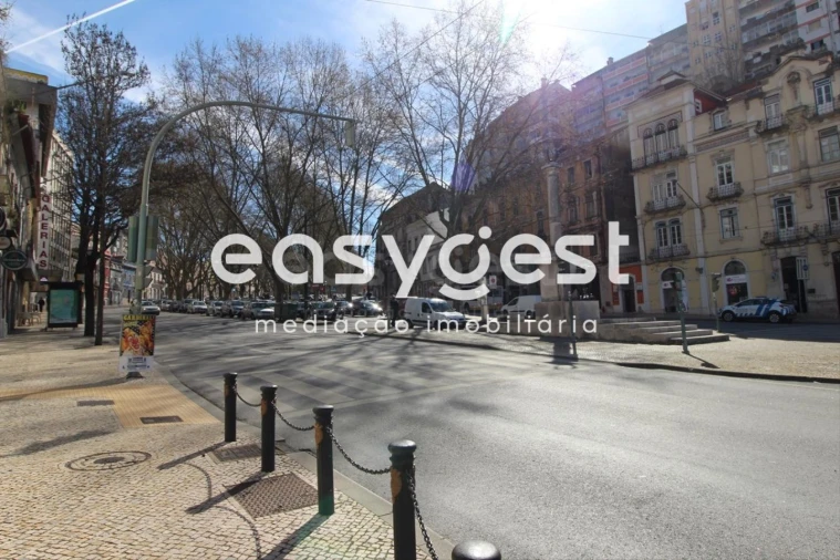 Loja para Venda em Sé Nova, Santa Cruz, Almedina e São Bartolomeu Foto 7