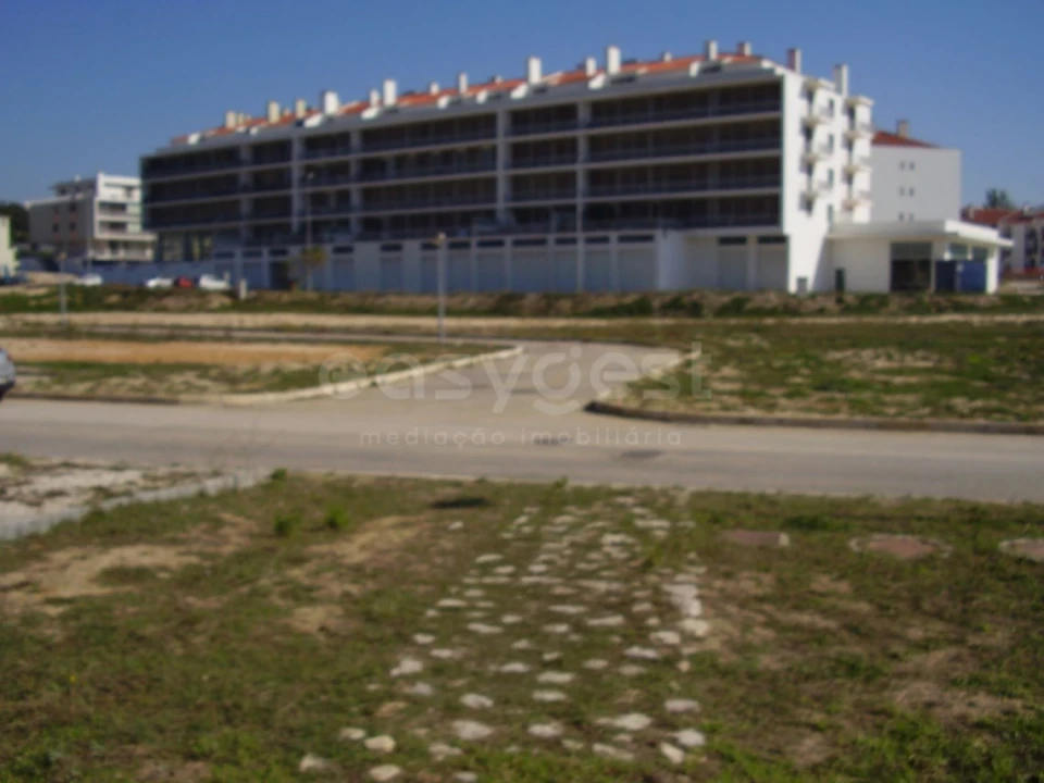 Terreno para Venda em Azambuja Foto 1
