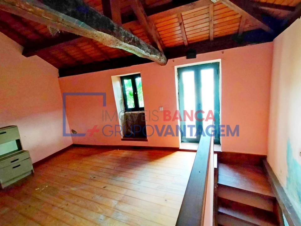 Moradia T3 para Venda em Alvarenga Foto 3