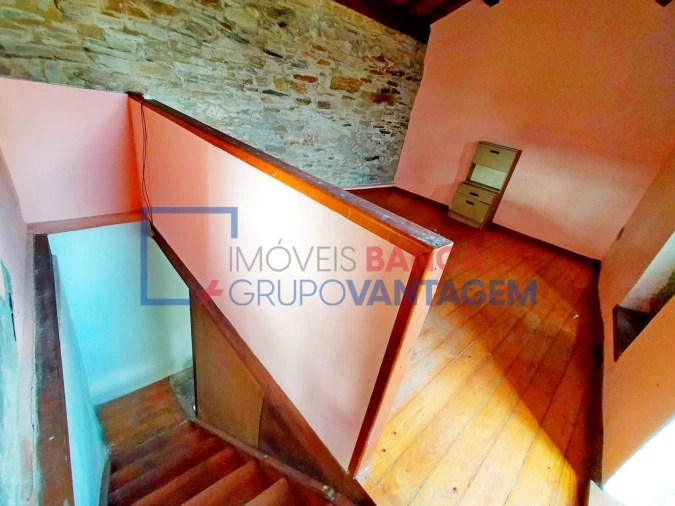 Moradia T3 para Venda em Alvarenga Foto 5