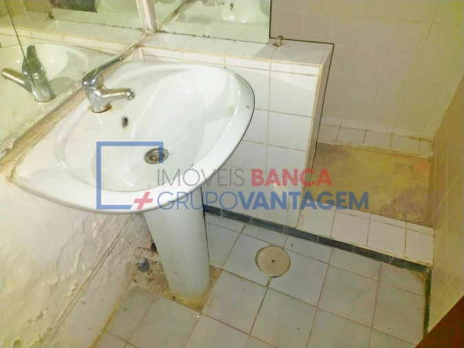 Moradia T3 para Venda em Alvarenga Foto 10