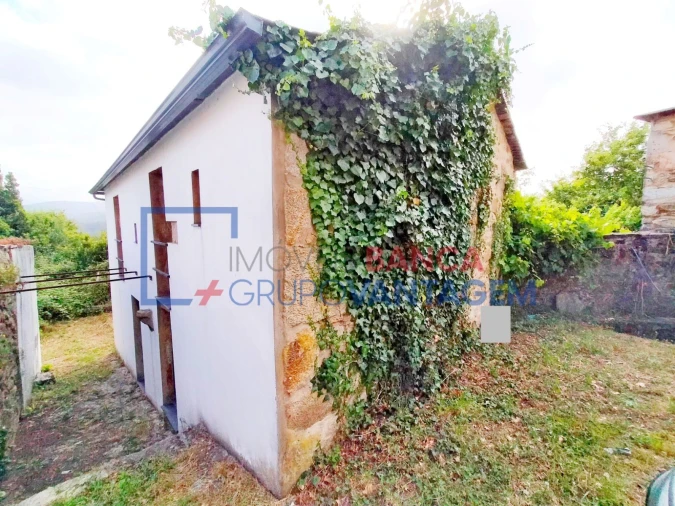 Moradia T3 para Venda em Alvarenga Foto 13