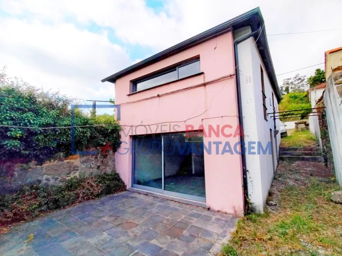 Moradia T3 para Venda em Alvarenga Foto 16