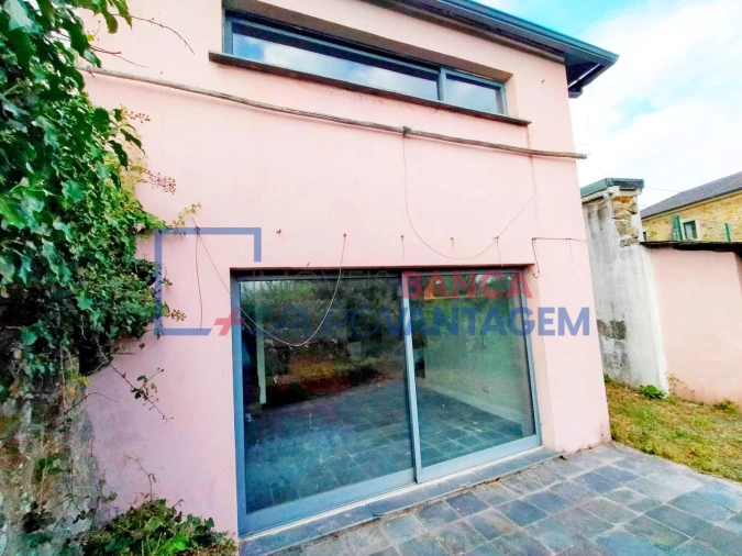 Moradia T3 para Venda em Alvarenga Foto 17