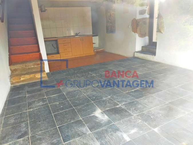 Moradia T3 para Venda em Alvarenga Foto 18