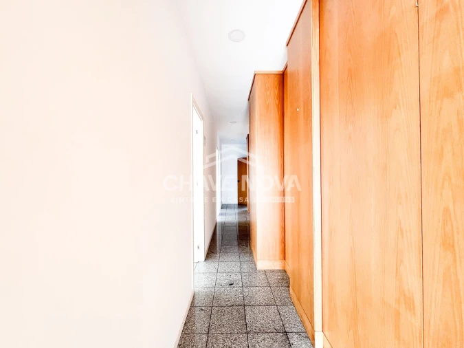 Loja para Venda em Oliveira do Douro Foto 16