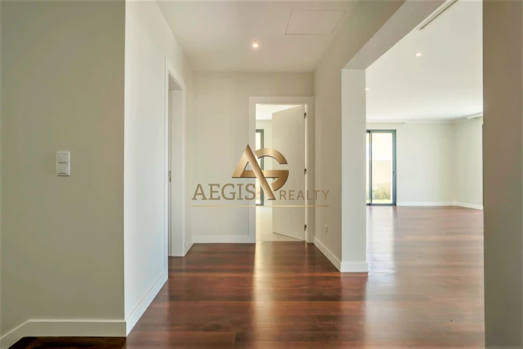 Moradia T3 para Venda em São Martinho Foto 5