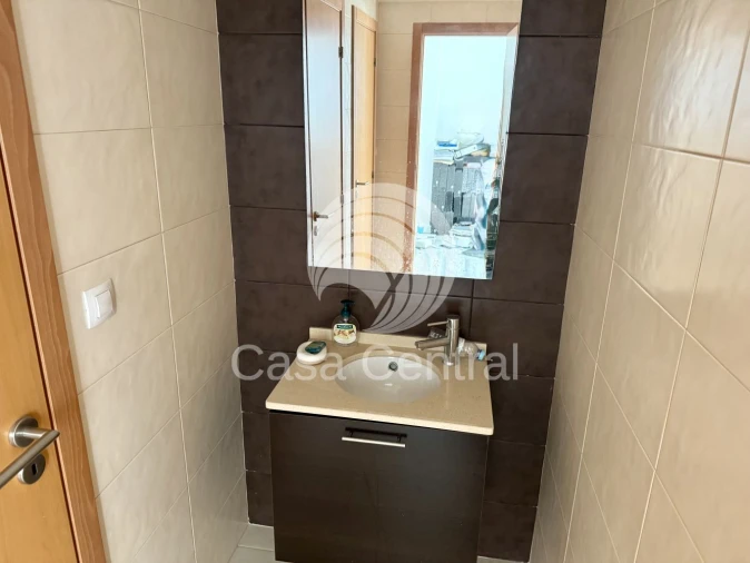 Loja para Venda em Santo António dos Cavaleiros e Frielas Foto 14