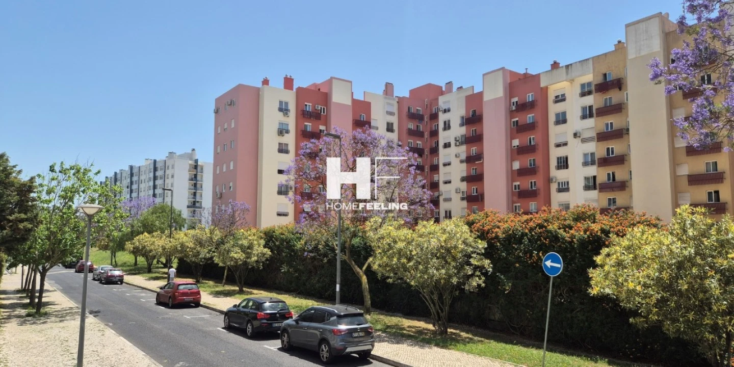 Apartamento T2 para Arrendamento em Alvalade Foto 17