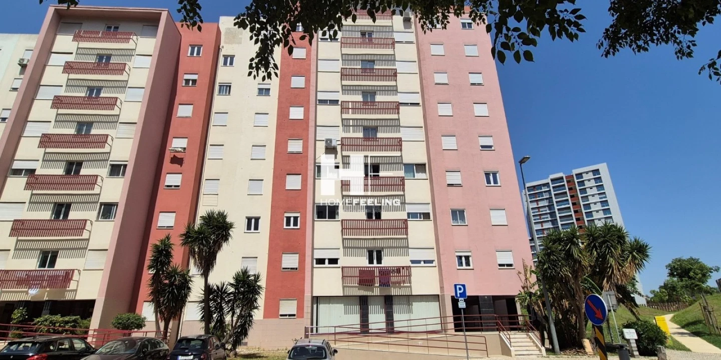 Apartamento T2 para Arrendamento em Alvalade Foto 18