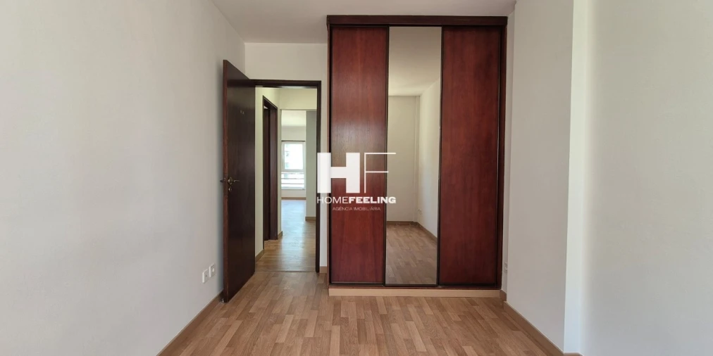 Apartamento T2 para Arrendamento em Alvalade Foto 15