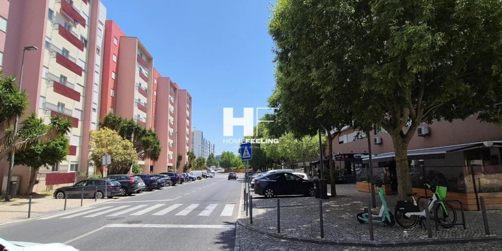 Apartamento T2 para Arrendamento em Alvalade Foto 19