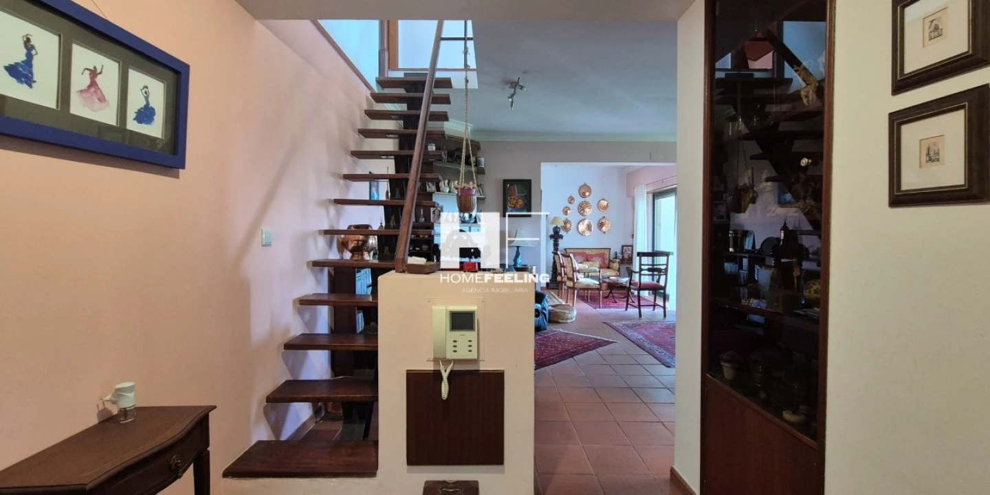 Apartamento T1 para Venda em Carcavelos e Parede Foto 18