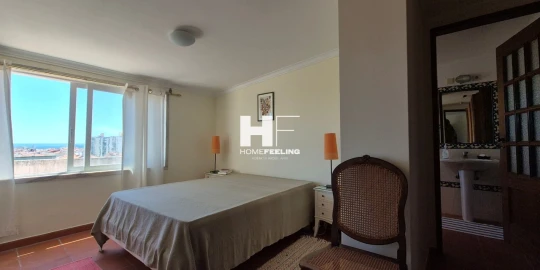 Apartamento T1 para Venda em Carcavelos e Parede