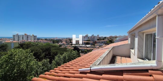 Apartamento T1 para Venda em Carcavelos e Parede