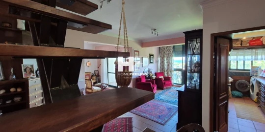 Apartamento T1 para Venda em Carcavelos e Parede