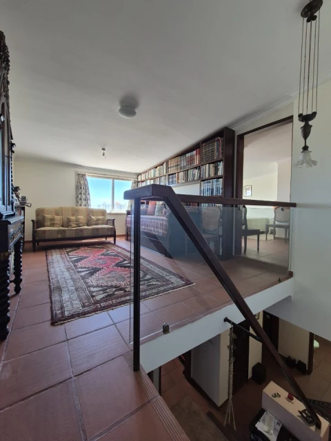 Apartamento T1 para Venda em Carcavelos e Parede