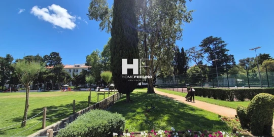 Apartamento T1 para Venda em Carcavelos e Parede