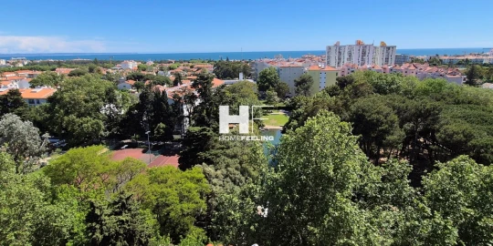 Apartamento T1 para Venda em Carcavelos e Parede