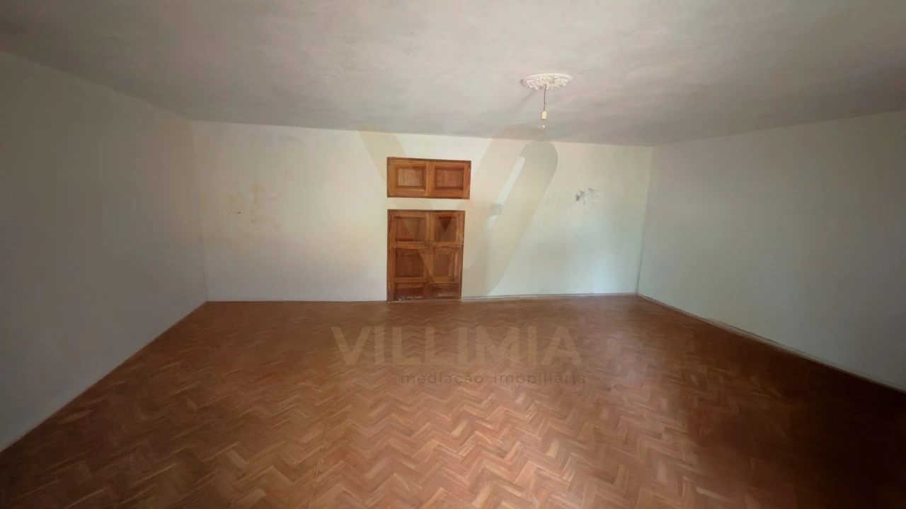 Moradia T3 para Venda em Bárrio e Cepões Foto 16