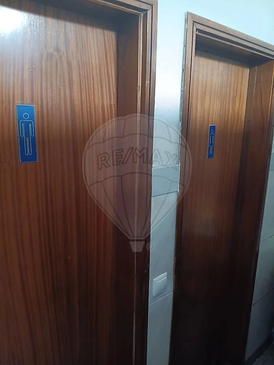 Loja para Venda em Oeiras e São Julião da Barra, Paço de Arcos e Caxias Foto 9