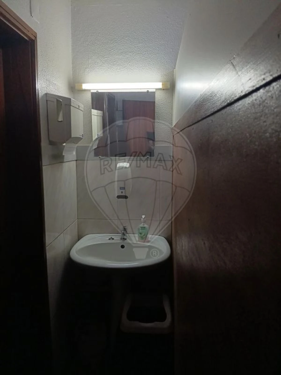 Loja para Venda em Oeiras e São Julião da Barra, Paço de Arcos e Caxias Foto 10