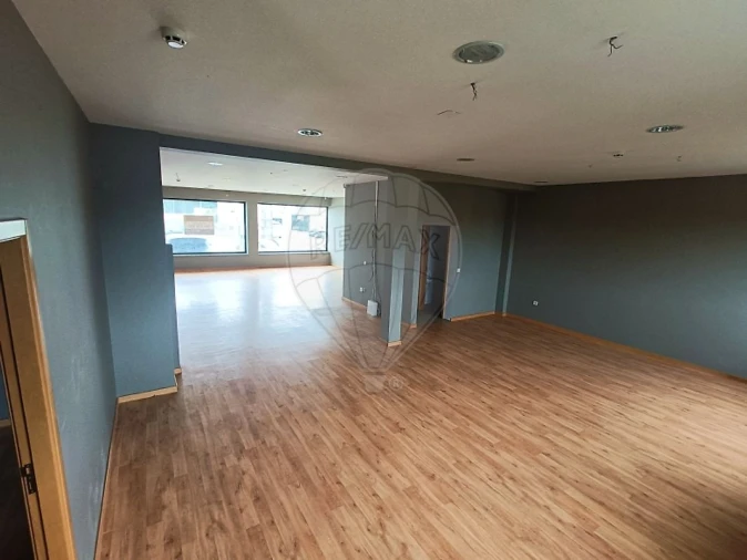 Loja para Arrendamento em Vagos e Santo António Foto 15